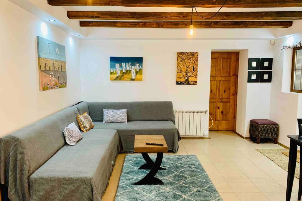 Villa Aquila เบลิอิสการ์ ภายนอก รูปภาพ
