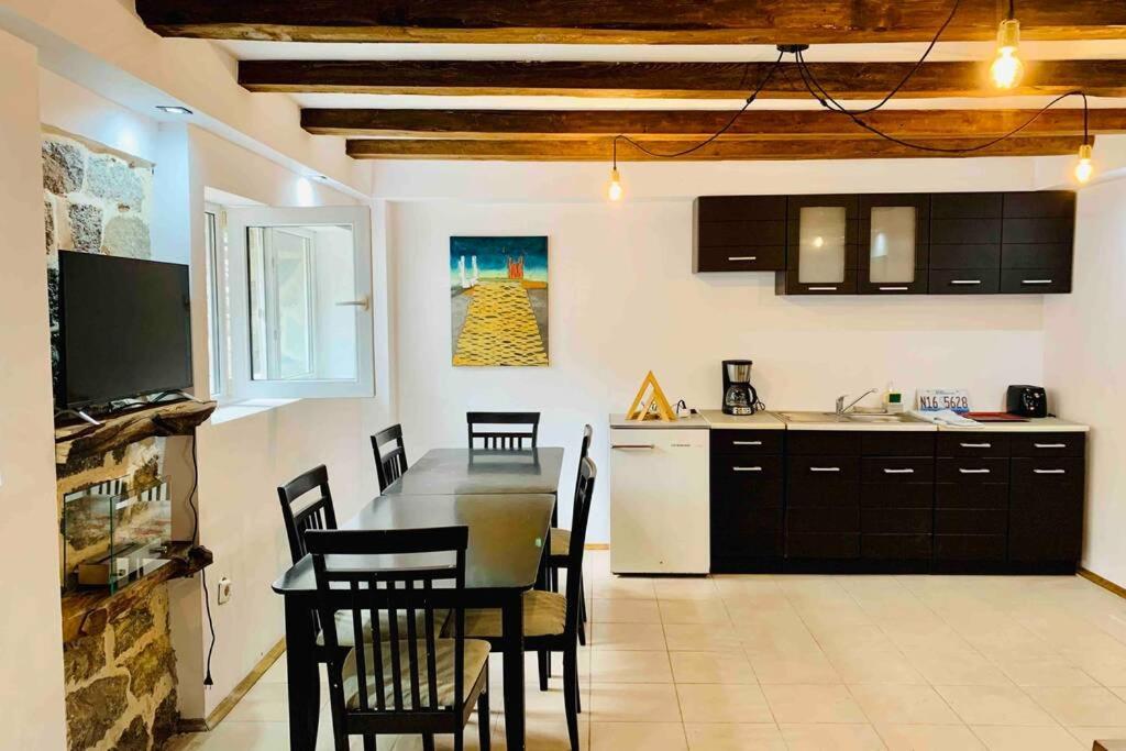 Villa Aquila เบลิอิสการ์ ภายนอก รูปภาพ